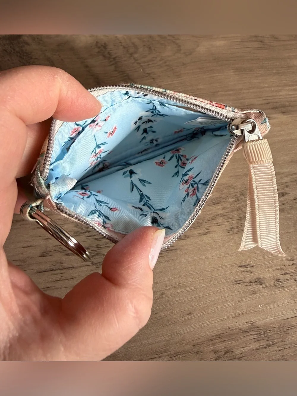 Vera Bradley Performance Twill Zip ID - Picture 8 of 13